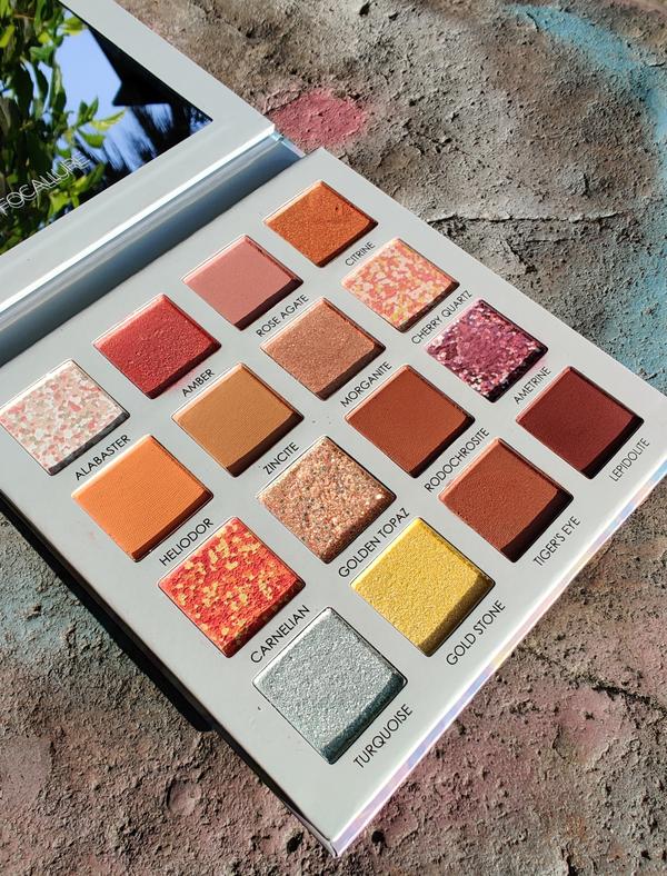 FOCALLURE Crystal Eyeshadow Palette