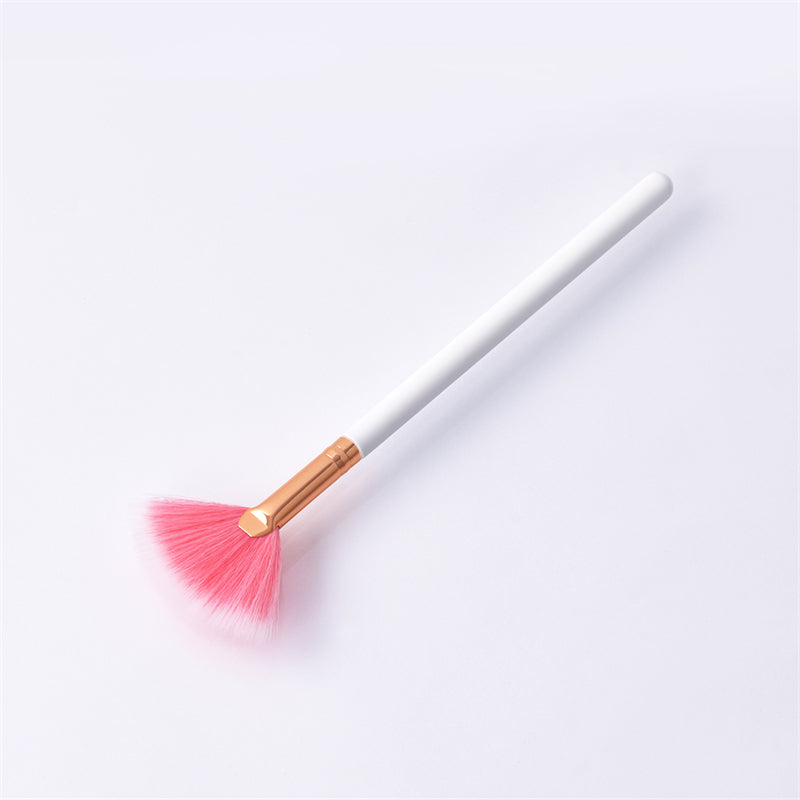 BEAUTY GAZED Highlighter Fan Makeup Brush