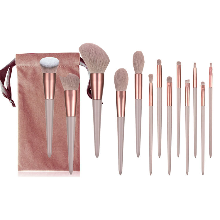 BEAUTY GAZED Signature Lavish 13 Piece Brush Set