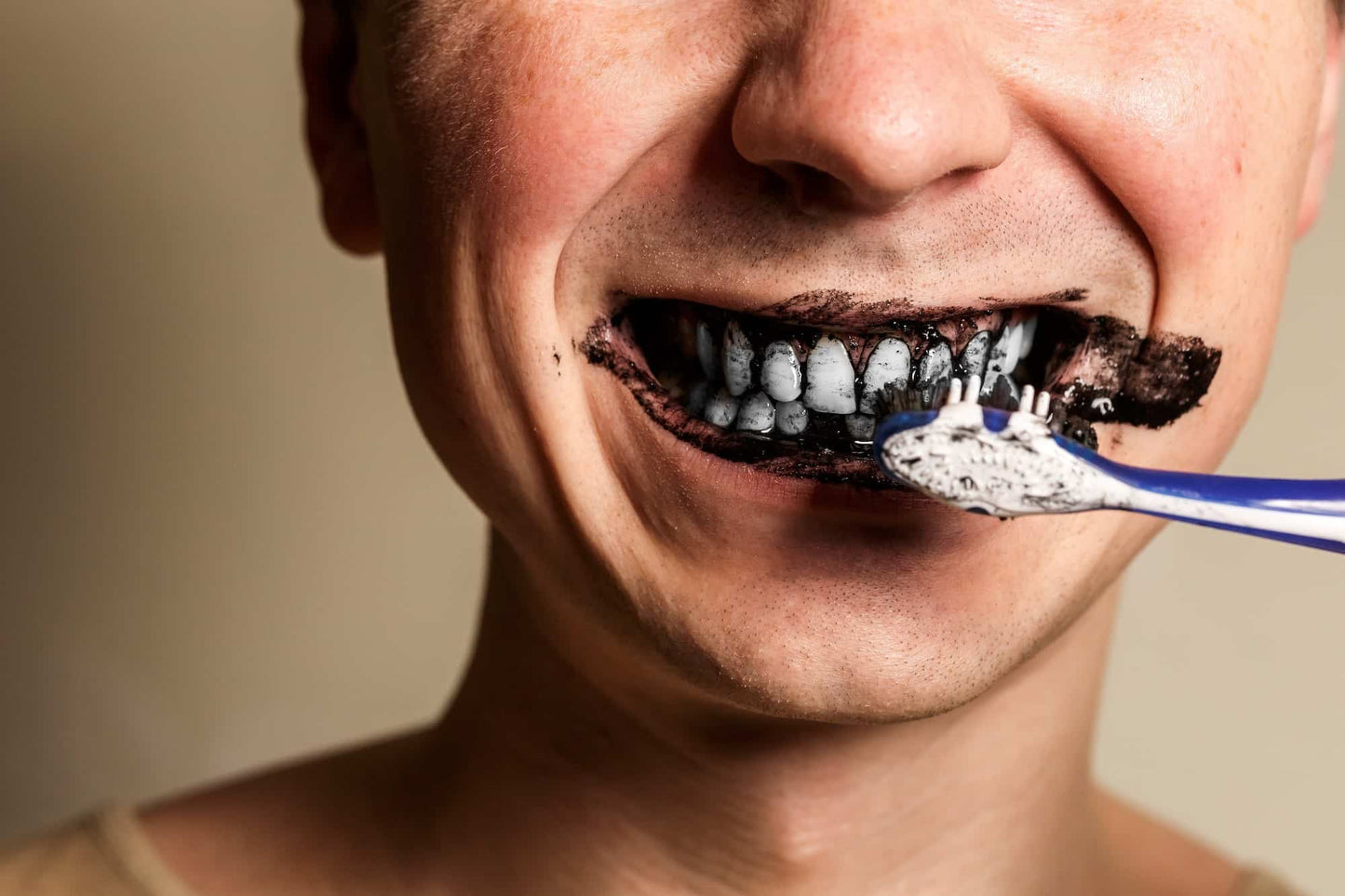 IVISMILE Charcoal Whitening Mouthwash