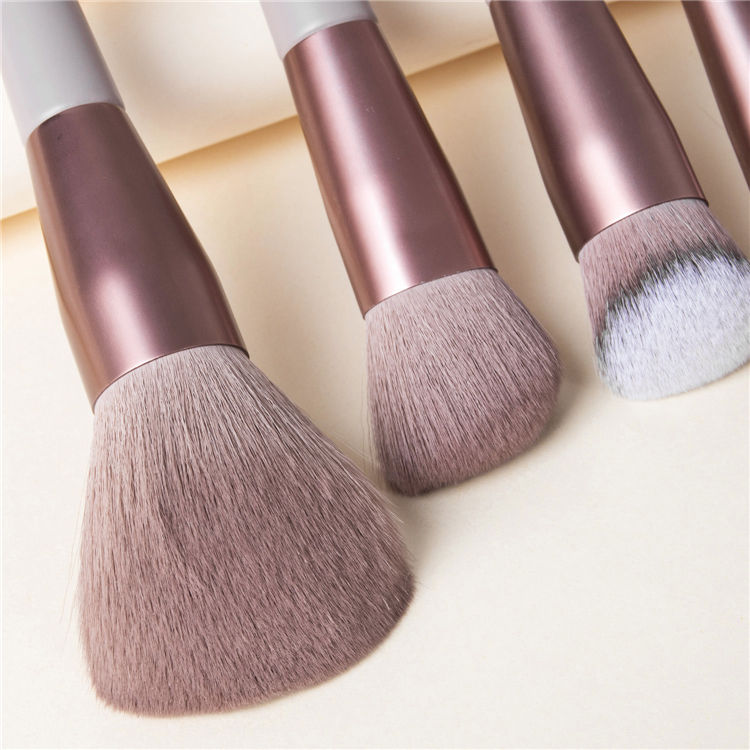 BEAUTY GAZED Signature Lavish 13 Piece Brush Set