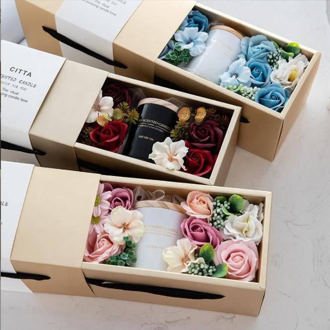 PRIMEBEAUTY Scented Candle and Everlasting Flowers Gift Box