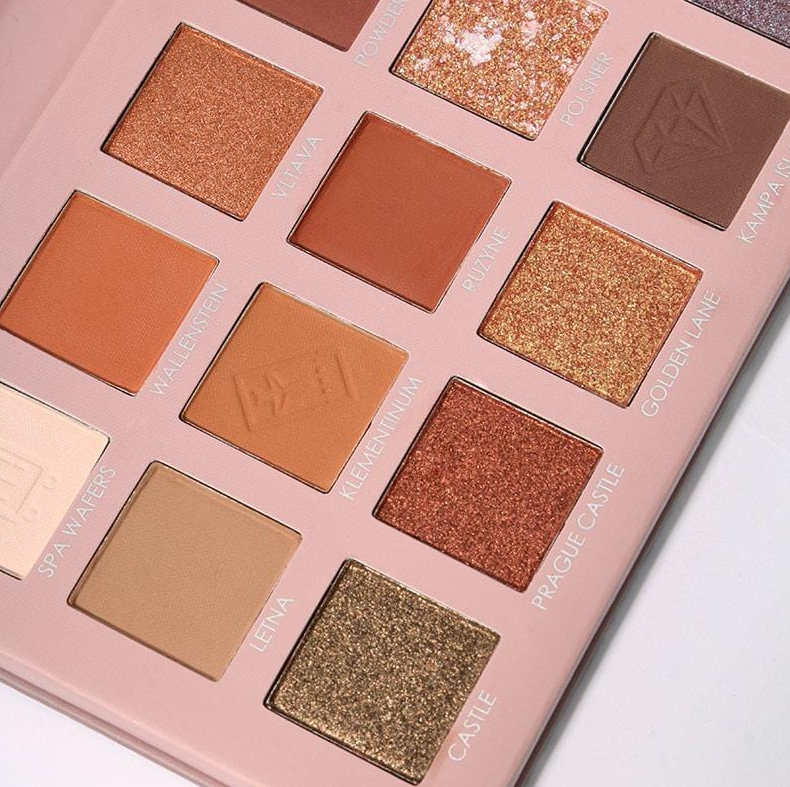 FOCALLURE Prague Go Travel Eyeshadow Palette